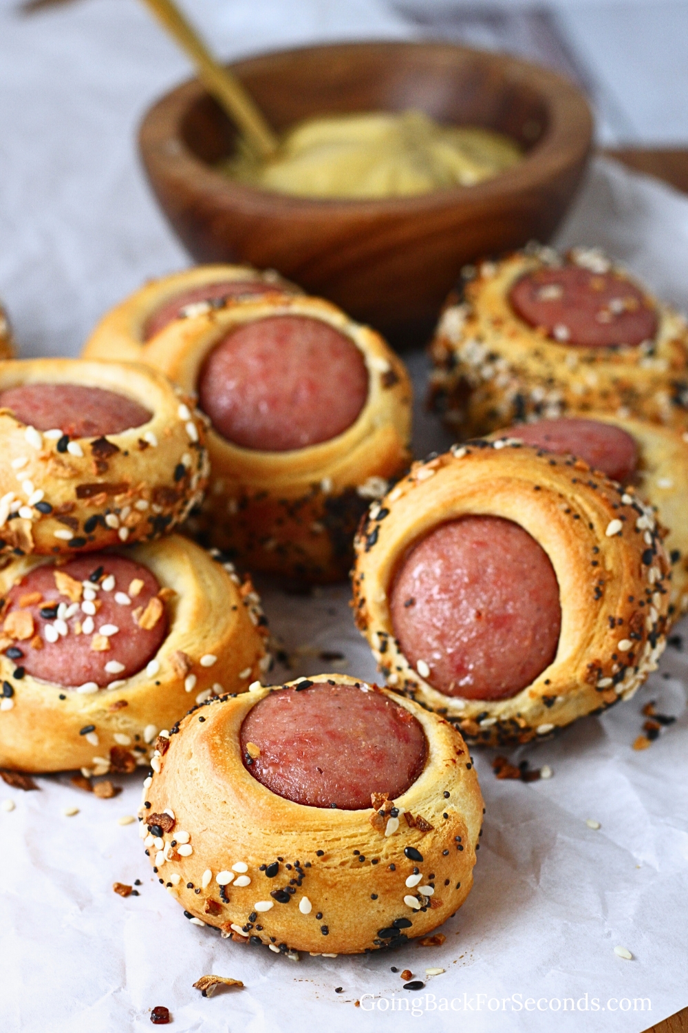 Smoky Everything Bagel-Seasoned Pigs in a Blanket